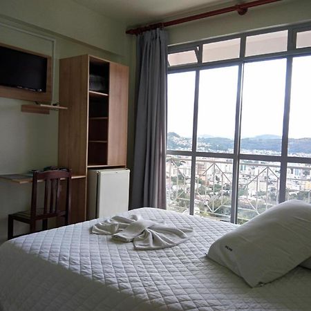 Oyo Hotel Farol Joaçaba エクステリア 写真